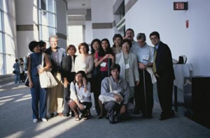 Figura 7- Parte da delegação da Disciplina de Gastropediatria da Escola Paulista de Medicina, UNIFESP, docentes, pós-graduandos e especializandos, presente ao I Congresso Mundial, em Boston, em agosto de 2000.