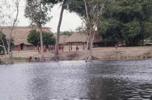 Figura 24- Chegada a aldeia Juruna em 1990.