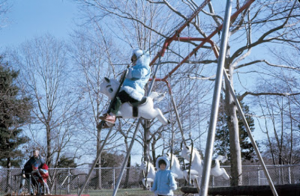 Figura 11- Juliana e Marina se divertindo em um fim de semana no playground do Eisenhower Park.