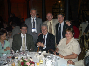 Figura 29- Participação no jantar de confraternização do II World Congress of Pediatric Gastroenterology, Hepatology and Nutrition, Paris, 2004.